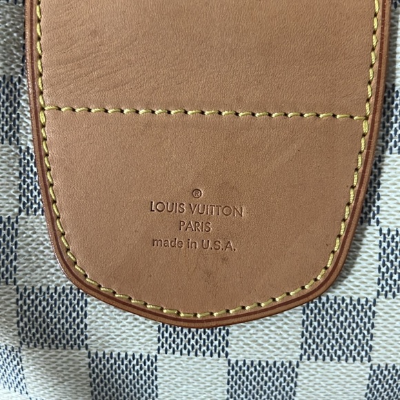 LOUIS VUITTON
Stresa PM Damier Azur Shoulder Bag - Picture 5 of 7